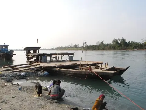 Ferry Boat miju/bray grey hay  rüwng towng nai